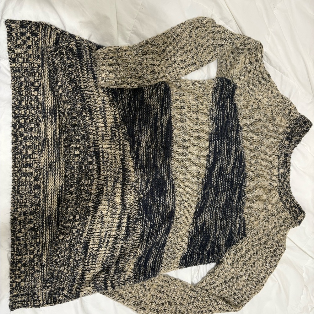 Romeo & Juliet Couture Black and Cream Sweater